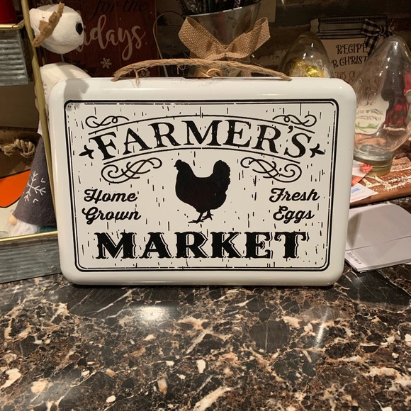 Other - Farmhouse style metal hanging plaque